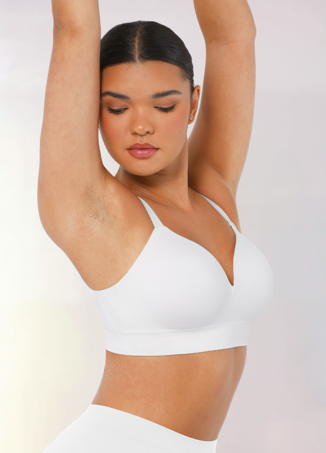 Seamless Wireless V-Neck Push-Up Bra