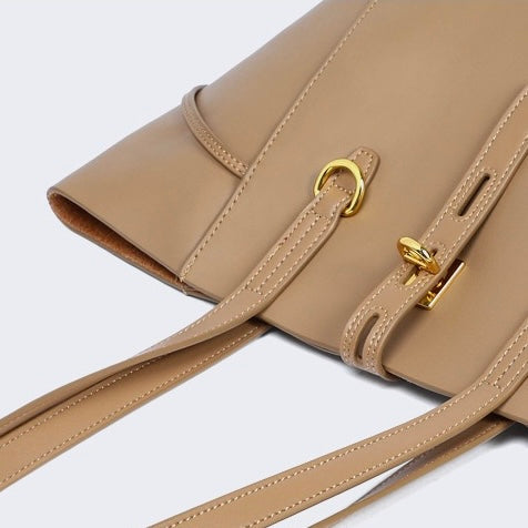 Lysiana | Vintage Lock Leather Tote