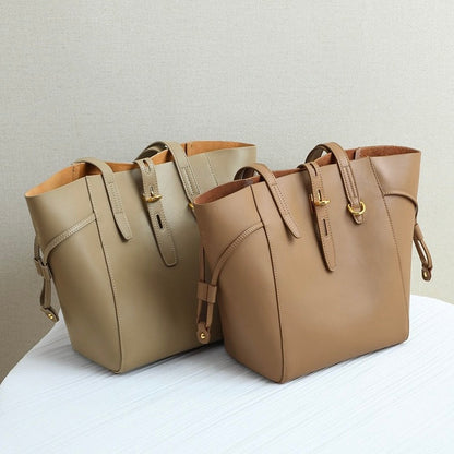 Lysiana | Vintage Lock Leather Tote