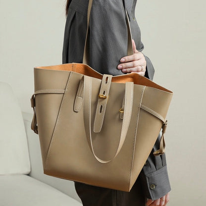 Lysiana | Vintage Lock Leather Tote